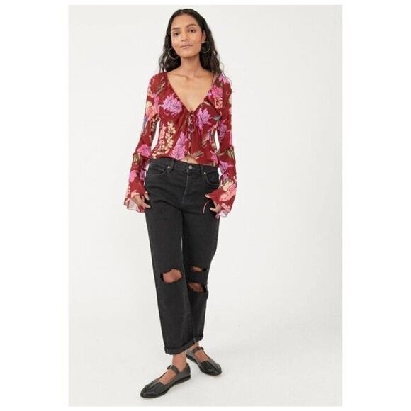 Free People Piece of Paradise Bell Sleeve Floral Mesh V-Neck Blouse Large New e3 - Picture 5 of 15